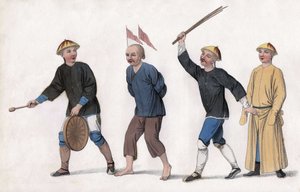 En tiltale er tatt til retten. For å tiltrekke offentlig oppmerksomhet festes røde flagg på hodet hans og en mann ringer på gongen. Gravering, i "The Punishments of the Chinese", London av Unknown artist