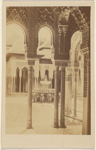 [Innvendig visning av søyler, Alhambra] av Unknown artist