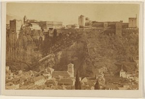 [Langt utsyn over Alhambra, Spania] av Unknown artist