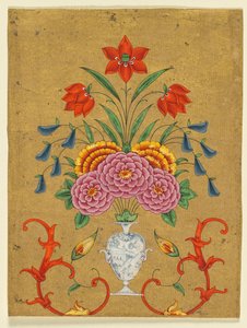 Vase med blomsteroppsats og scrollwork av Unknown artist