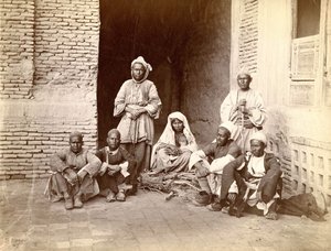 En familie i Afghanistan, sent på 1800-tallet av Unknown photographer