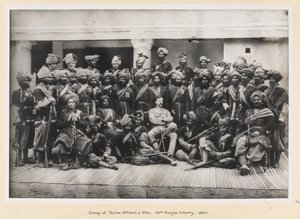 Gruppe av innfødte offiserer og menn, 20. Punjab Infantry av Unknown photographer