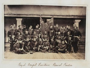 Medlemmer av 101st Regiment of Foot (Royal Bengal Fusiliers) ved Rawalpindi av Unknown photographer