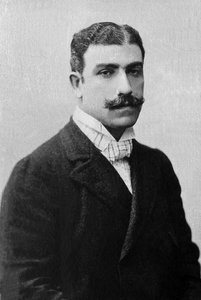 Portrett av Lucien Germain Guitry (1860-1925), fransk skuespiller. av Unknown photographer