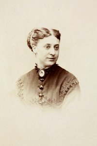 Portrett av frøken Dunlop, ca. 1860-tallet (s/hvitt-bilde) av Unknown photographer