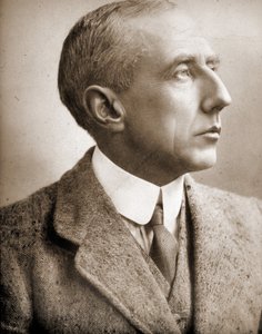 Portrett av Roald Amundsen (1872–1928). av Unknown photographer