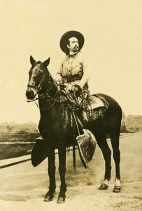 Portrett av William Frederic Cody (1846-1917), kjent som Buffalo Bill, amerikansk soldat, eventyrer og rytterskuespiller. av Unknown photographer