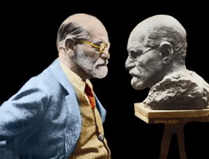 Sigmund Freud, oppfinneren av psykoanalysen, før bysten hans av skulptøren Onuma Nemon i 1931. av Unknown photographer