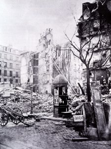 De store verkene i Paris: hjørnet av Rue Royal og Rue du Fbg St Antoine av Unknown photographer