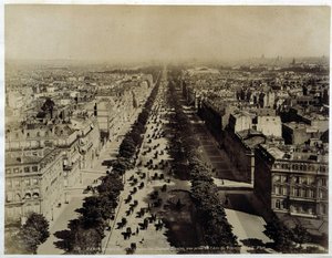 Utsikt over Champs-Elysees fra Triumfbuen, a.n.d. slutten av 1800-tallet. av Unknown photographer