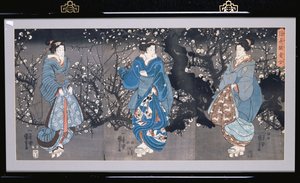 En oban triptyk som skildrer en nattlig scene med tre Bijin av Utagawa Kuniyoshi