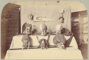 Pl. XIV. Masks, etc.: Solomon Islands   1244700   no       norwegian Successfully Translated  Original: Self-Portrait, Frowning Translat: Self-Portrait, Frowning 1246910 no norwegian Successfully Translated Original: Figures in Rowing Boats in a Rocky Cove