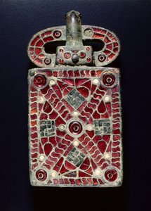 Beltespenne, ca. 525-560 (bronse med granater, glass, perlemor, gullfolie, spor av forgylling; bronse og glass) av Visigothic Visigothic