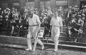Dr WG Grace, engelsk cricketspiller, går ut for å slå, c1899