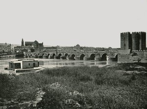 Den romerske broen, Cordoba, Spania, 1895.