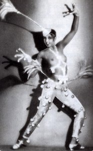 Josephine Baker ca. 1927 (s/hvitt-bilde)