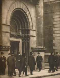 Et glimt av Lothbury ved middagstid på en arbeidsdag, c1935.