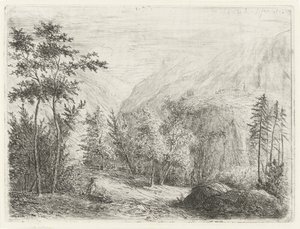 Fjelllandskap med hvilende figur langs veien