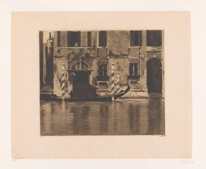 Fortøyd gondol med oppbygging i en kanal i Venezia Gondol med konstruksjon i Canal Grande, Venezia (original tittel) av Willem Witsen (signed by artist)