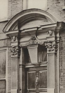 Doorway, Great St Helens, London (s/hvitt bilde) av William Galsworthy Davie