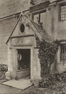 Døråpning, veranda ved Cap Mill, Painswick, Gloucestershire (s/hvitt bilde) av William Galsworthy Davie
