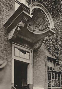 Doorway, The Manor House, Bermondsey, London (s/hvitt bilde) av William Galsworthy Davie