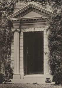 Doorway, The Vicarage, Hailsham, Sussex (s/hv-bilde) av William Galsworthy Davie