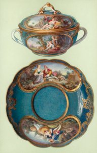 Ecuelle og stativ, Sevres, turkisblå, med paneler etter Boucher (farge litho) av William Gibb