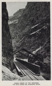 Canyons of Colorado: Grand Canon of the Arkansas, The Royal Gorge og Suspended Bridge (s/hv-bilde) av William Henry Jackson