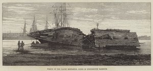 Vraket av yachtmistelen, liggende i Portsmouth havn