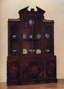 Etui med mahogni glassfront, c1760 av William Vile