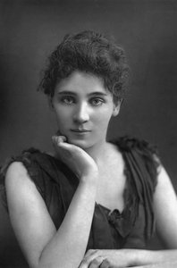 Elizabeth Robins 1862-1952, amerikansk skuespillerinne, dramatiker, romanforfatter og suffragette, 1893. av William and Daniel Downey