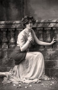 Gabrielle Ray 1883-1973, engelsk skuespillerinne, 1900-tallet. av William and Daniel Downey