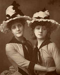 Two Roses, Maude Millett og Annie Hughes, britiske skuespillerinner, 1888 av William and Daniel Downey