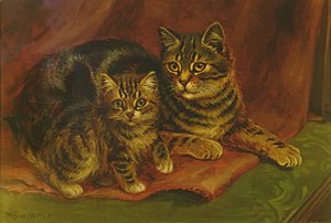 Eine getigerte Katze mit einem Kätzchen