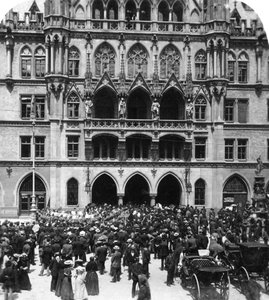 En utendørs konsert på rådhuset, München, Tyskland, ca 1900-tallet. av Wurthle and Sons