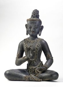 Bodhisattva i nepalesisk-kinesisk stil (lakk, klut, spor av blå, gull og grønn maling og bladgull) av Yuan Dynasty Chinese School