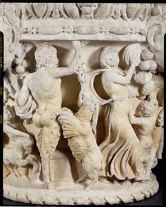 Utskåret søylekapital som skildrer Pan som erter en oppdrettsgeit med en drueklase og en maenad som slår med en tamburin, italiensk, fra Roma, ca. 180-220 (marmor, pentelisk gresk eller italiensk Carrera) (detalj av 83318, se også 83317 og 83320-21) av Hippolyte Lalaise Devéria