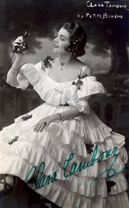 Portrett av Clara Drum i stykket "Little Bohemia" av . .