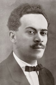 Rafael Millán Picazo (1893 -1957), spansk komponist som spesialiserer seg på zarzuela, eller spansk operett, fra La Esfera av Ferdinand Georg Waldmuller