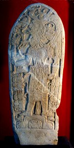 Stela 4 fra Machaquila, Peten, Guatemala, sen klassisk periode, 6. mai 820 e.Kr. (stein) av Hippolyte Lalaise Devéria