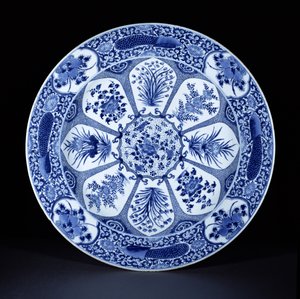 Blå og hvit plate, Kangxi-perioden, ca. 1700 (porselen)