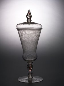 Dekket beger, ca. 1715 (glass) av school Bohemian