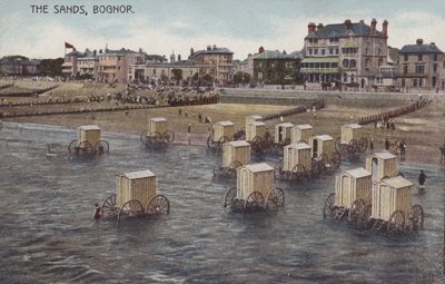 The Sands, Bognor (farget bilde) av (after) English photographer