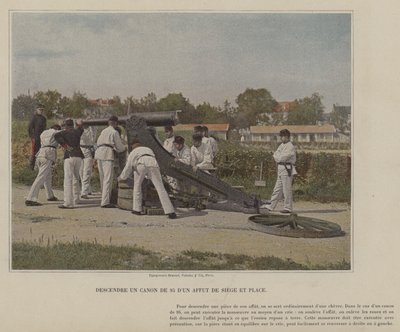 Senke en Canon de 95 fra en Affut de Siege et Place (farget bilde) av (after) French Photographer