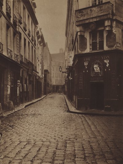 Rue du Four-Saint-Honore, hjørnet av rue de Vannes (s/hvitt-bilde) av (after) French Photographer