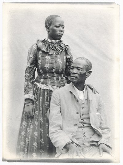 Khama og hans kone, ca. 1910 (platinatrykk) av A. E. Hargreave