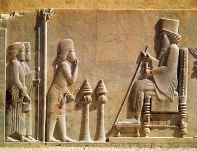 En medianoffiser som hyller kong Darius I (ca. 550-486 f.Kr.) fra statskassen, ca. 515 f.Kr. (kalkstein) (se også 279364) av Achaemenid