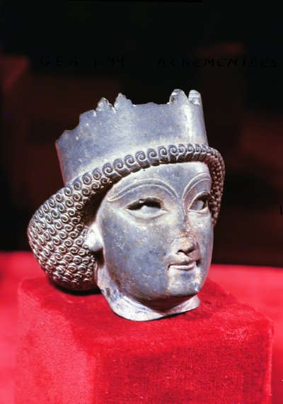 Hodet til en prins, fra Persepolis, 5.-4. århundre f.Kr. lapis lazuli se også 226189 av Achaemenid