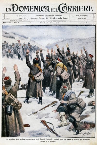Nederlag av tiende russiske hær i Øst-Preussen: Russiske soldater løfter armene i overgivelse, plate av Achille Beltrame (1871-1945) fra La Domenica del Corriere, 28. februar-7. mars 1915 av Achille Beltrame
